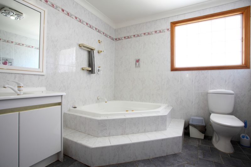 Top Bathtub Installation Companies in Morrow, OH